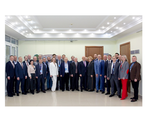 Н. Д. Цхадая, Р. В. Агиней, М. В. Дроць, сотрудники и почетные гости УГТУ